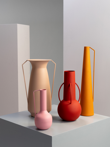 Vier dekorative Vasen als Set online bestellen.